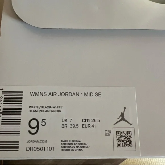 NIB Nike Women's Air Jordan 1 Mid SE Homage Split Black White Sz 9.5 - Picture 5 of 8